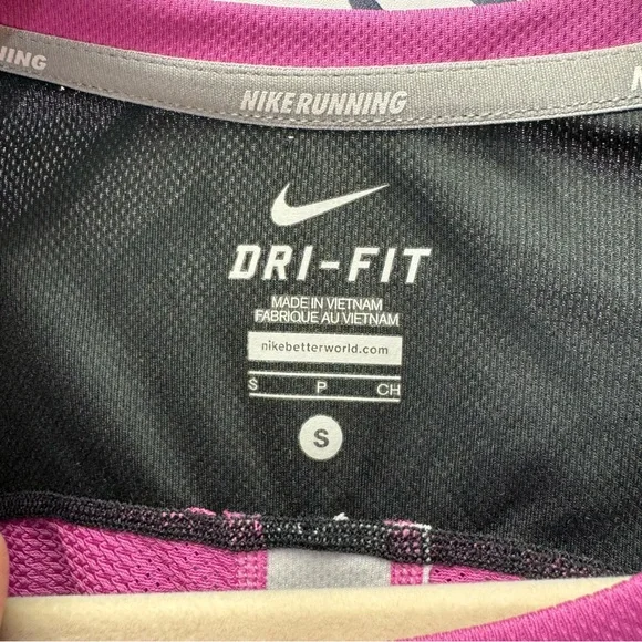 Nike Black and Pink Dri-Fit Running Tee - S - Picture 3 of 3
